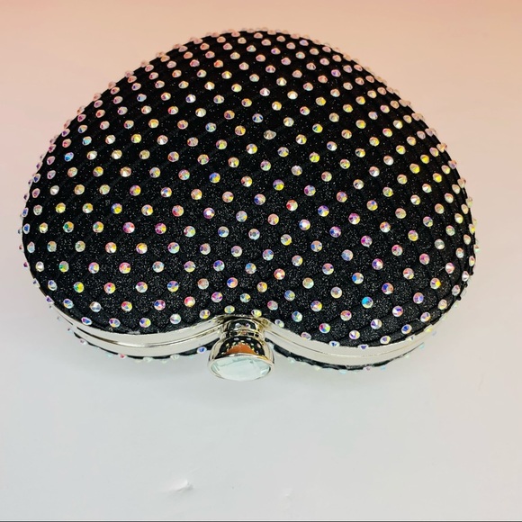 TRENDY BLACK MESH RHINESTONE HEARTBOX GOLD STRAP CHAIN CLUTCH CROSSBODY BAG - Picture 2 of 5